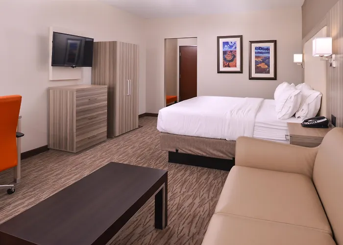 Holiday Inn Express & Suites Williams By Ihg